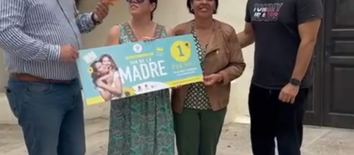 Entrega del Premio Campaña por el día de la madre 2025 en San Bartolome Comercio